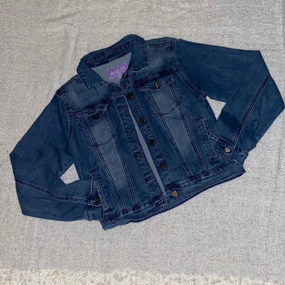 Jean Jacket - Picture 1 of 3
